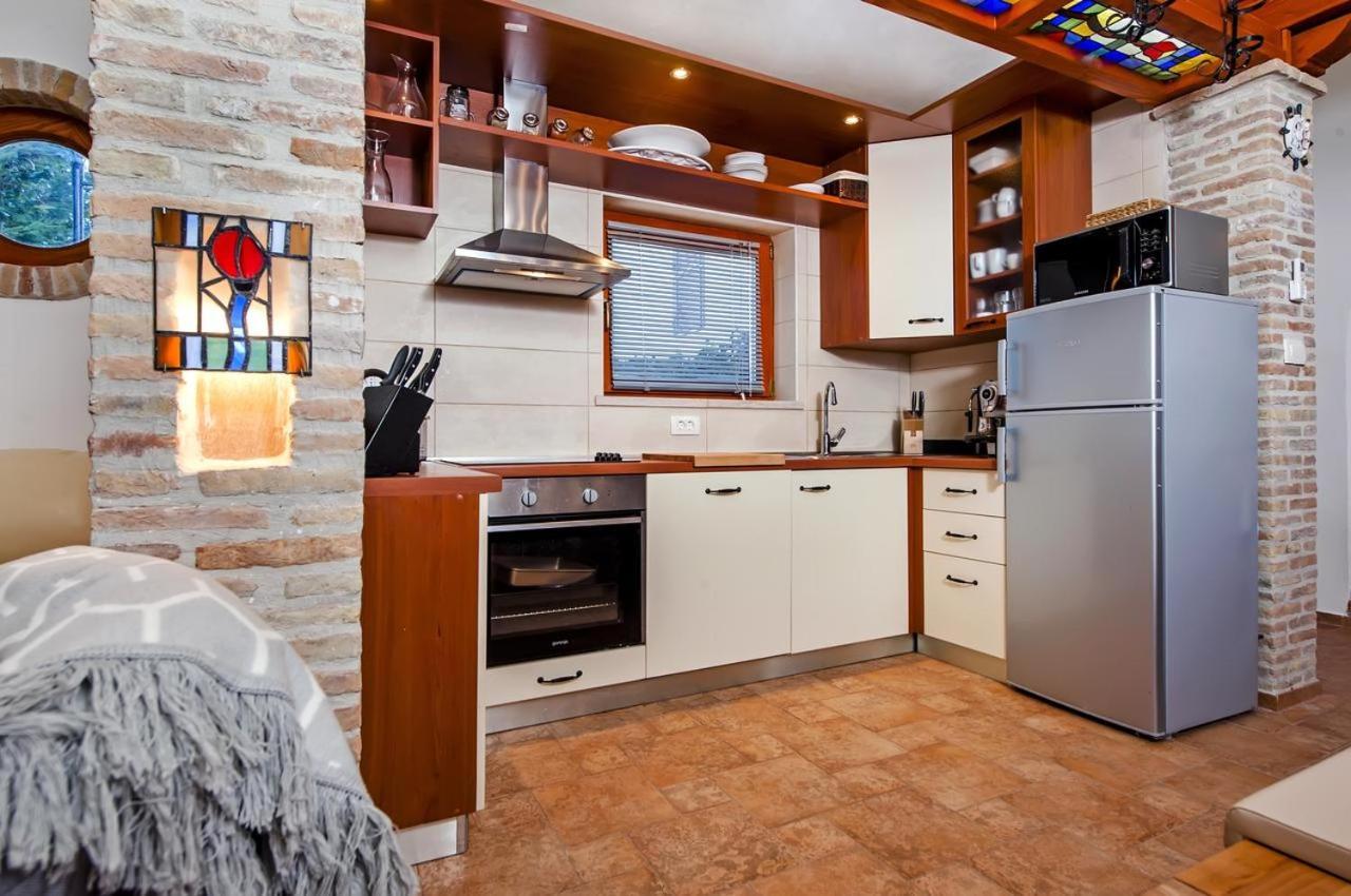 "Art House" Rovinj-Holiday, Holiday Home To Rent Rovinjsko Selo Kültér fotó