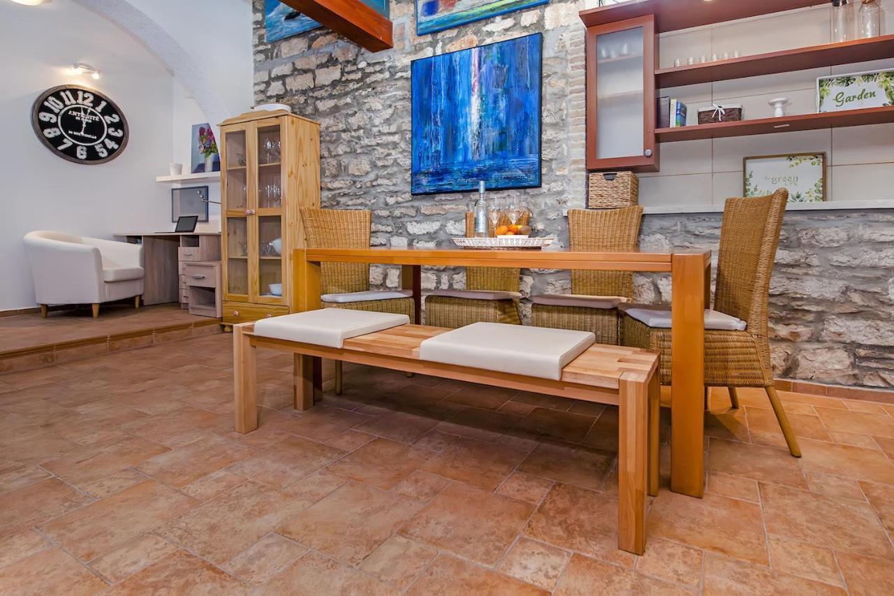 "Art House" Rovinj-Holiday, Holiday Home To Rent Rovinjsko Selo Kültér fotó